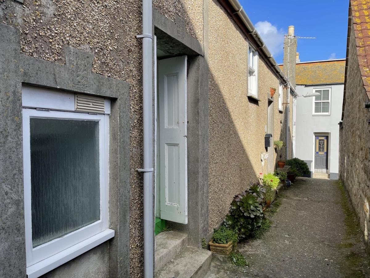 3 Love Lane St Ives  Exterior photo